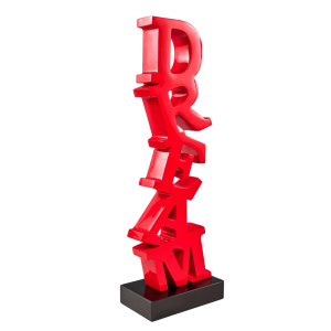 Lettres rouges formant le mot « DREAM »